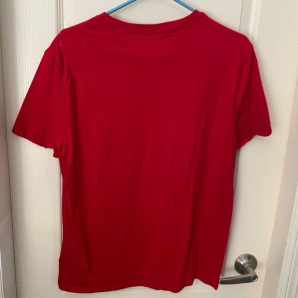 TOMMY HILFIGER Pocket T-Shirt - Picture 2 of 4